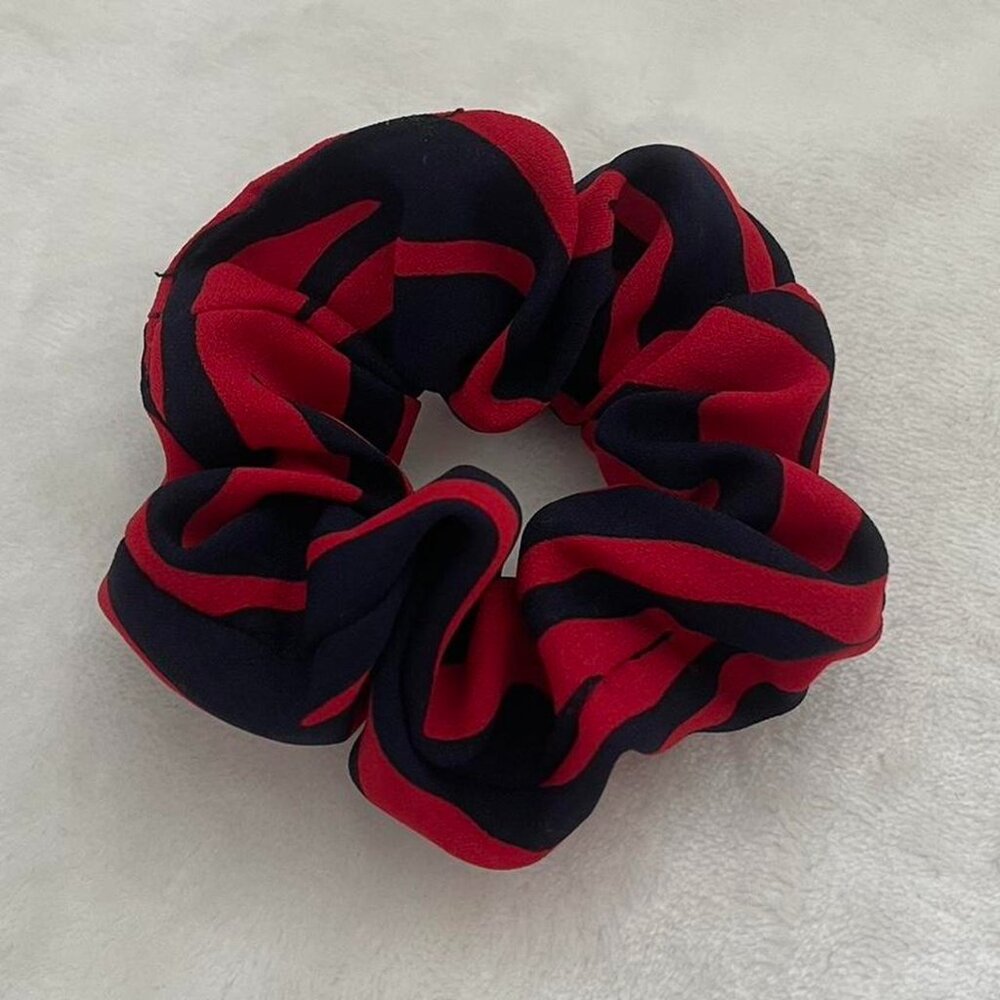 Hair tie / scrunchie